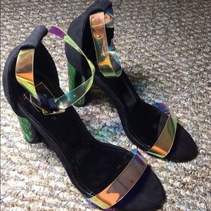 Multicolored holographic black heels size 6
